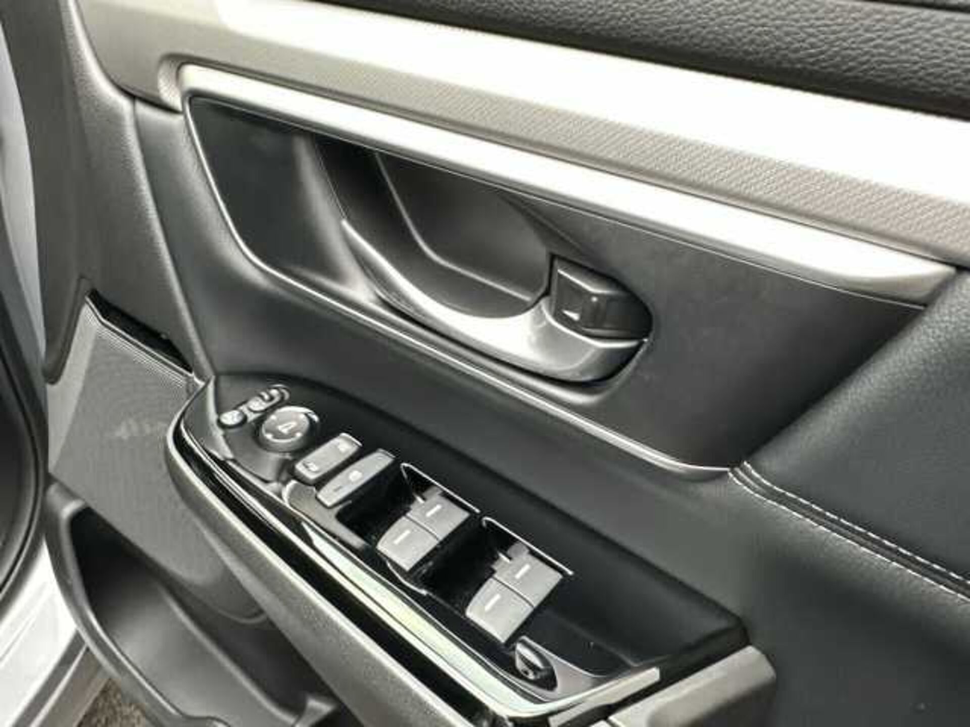 Honda CR-V Hybrid 2.0 i-MMD Hybrid SR 2WD 5dr eCVT 