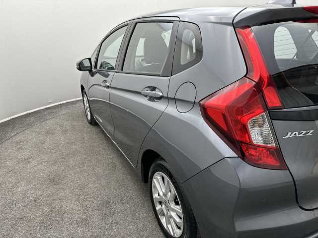 Honda Jazz 1.3 i-VTEC SE 5dr CVT 