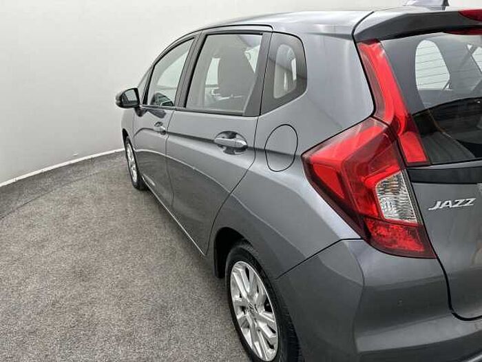 Honda Jazz 1.3 i-VTEC SE 5dr CVT 