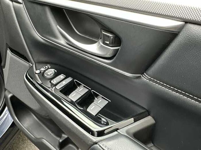 Honda CR-V Hybrid 2.0 i-MMD Hybrid SR 2WD 5dr eCVT 