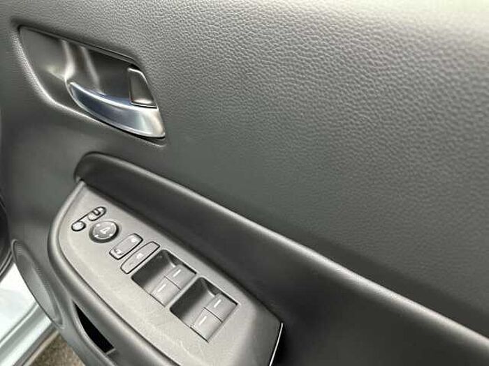 Honda Jazz e:HEV 1.5 i-MMD Hybrid Crosstar Advance 5dr eCVT 